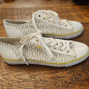 Nwot Dereon White and Gray Low-Top Logo Print Sneakers